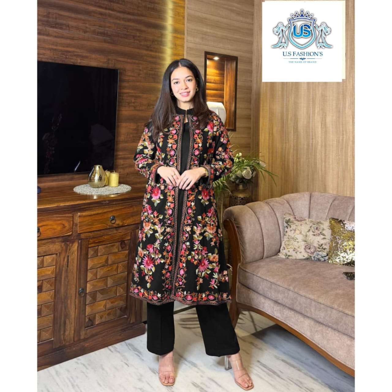 🅽🅴🆆 🅰️🆁🆁🅸🆅🅰️🅻
Front Full Heavy Embroidered Gown With Sleeveless Inner And Trouser 3Piece